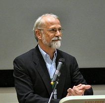 portrait of Robert Lapp